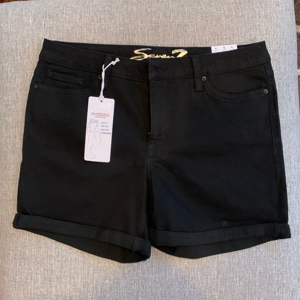 NWT Seven the Weekend Mid Rise Short